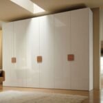 lemari pakaian sliding 3 pintu hpl